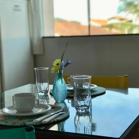 Kitnet Ar Condicionado, Wi Fi E Varanda Perto Praia Grande-2